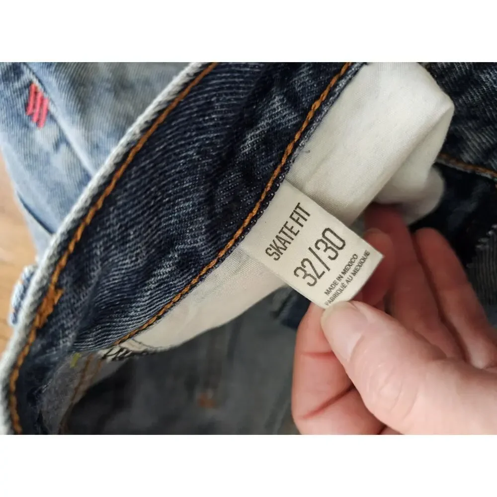 BGD Urban Outfitters Skate Fit Men's‎ Denim Jeans Size 32x30 Distressed Grunge